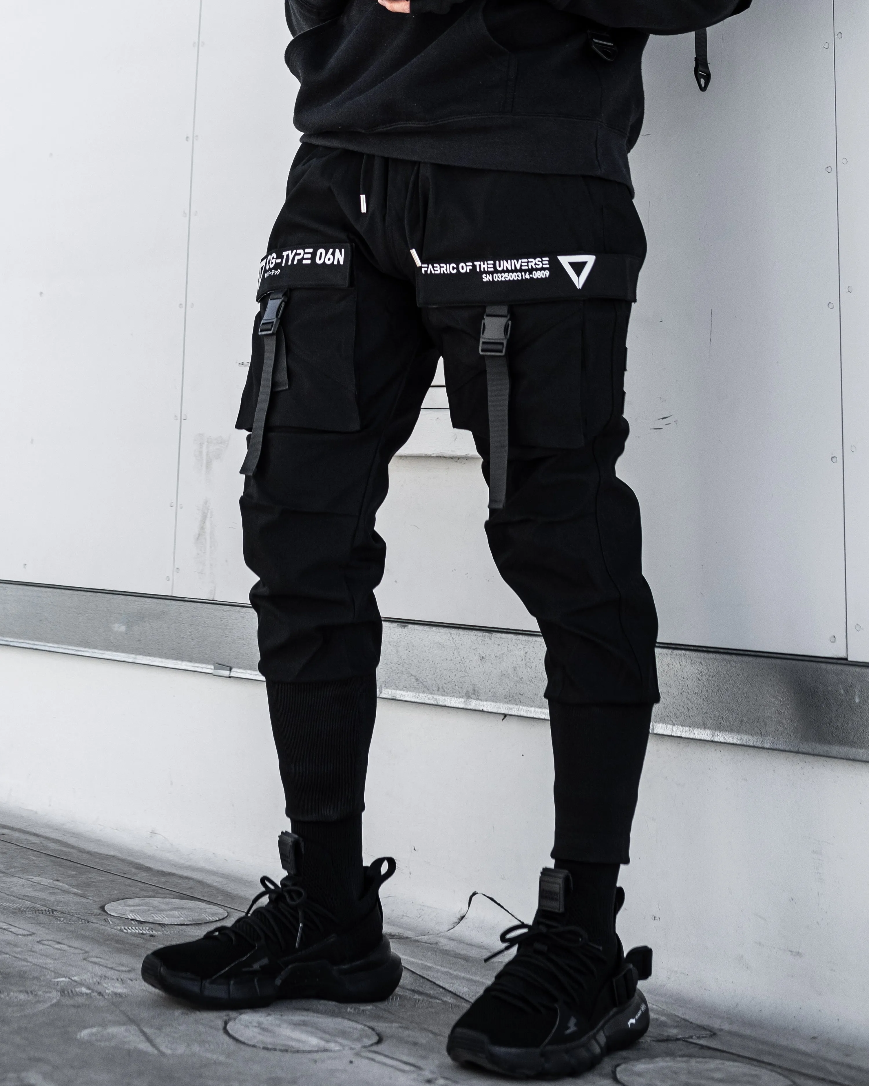 Stylish CG-Type 06N Black Cargo Pants for Versatile Comfort