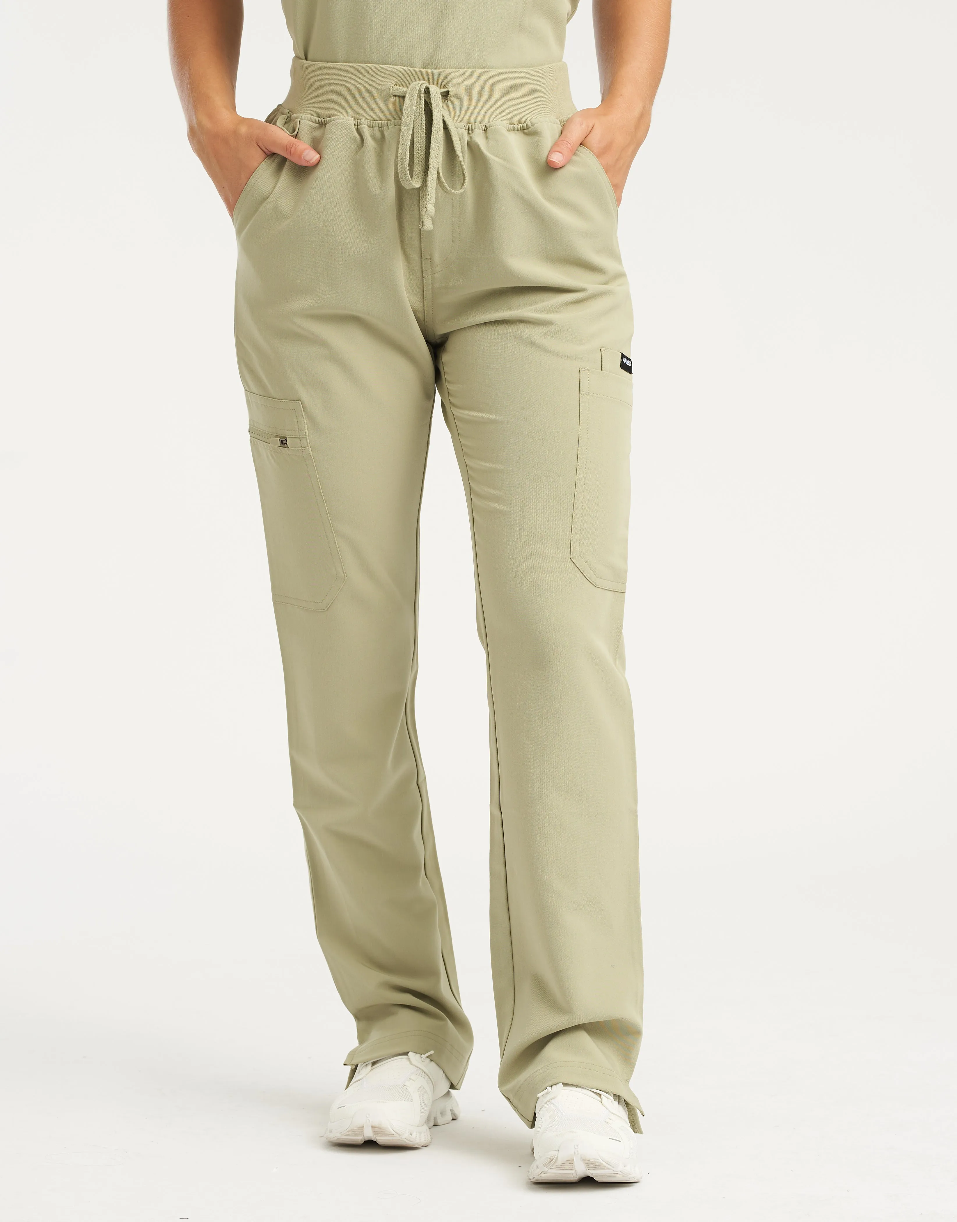 Essential Multi-Pocket Scrub Pants - Matcha